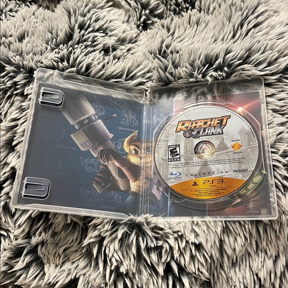 PS3 RATCHET & CLANK - Picture 3 of 6
